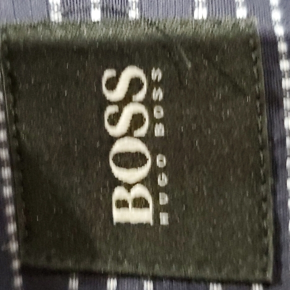 Hugo boss navy blue pin striped dress shirt excellent condition - Picture 6 of 9